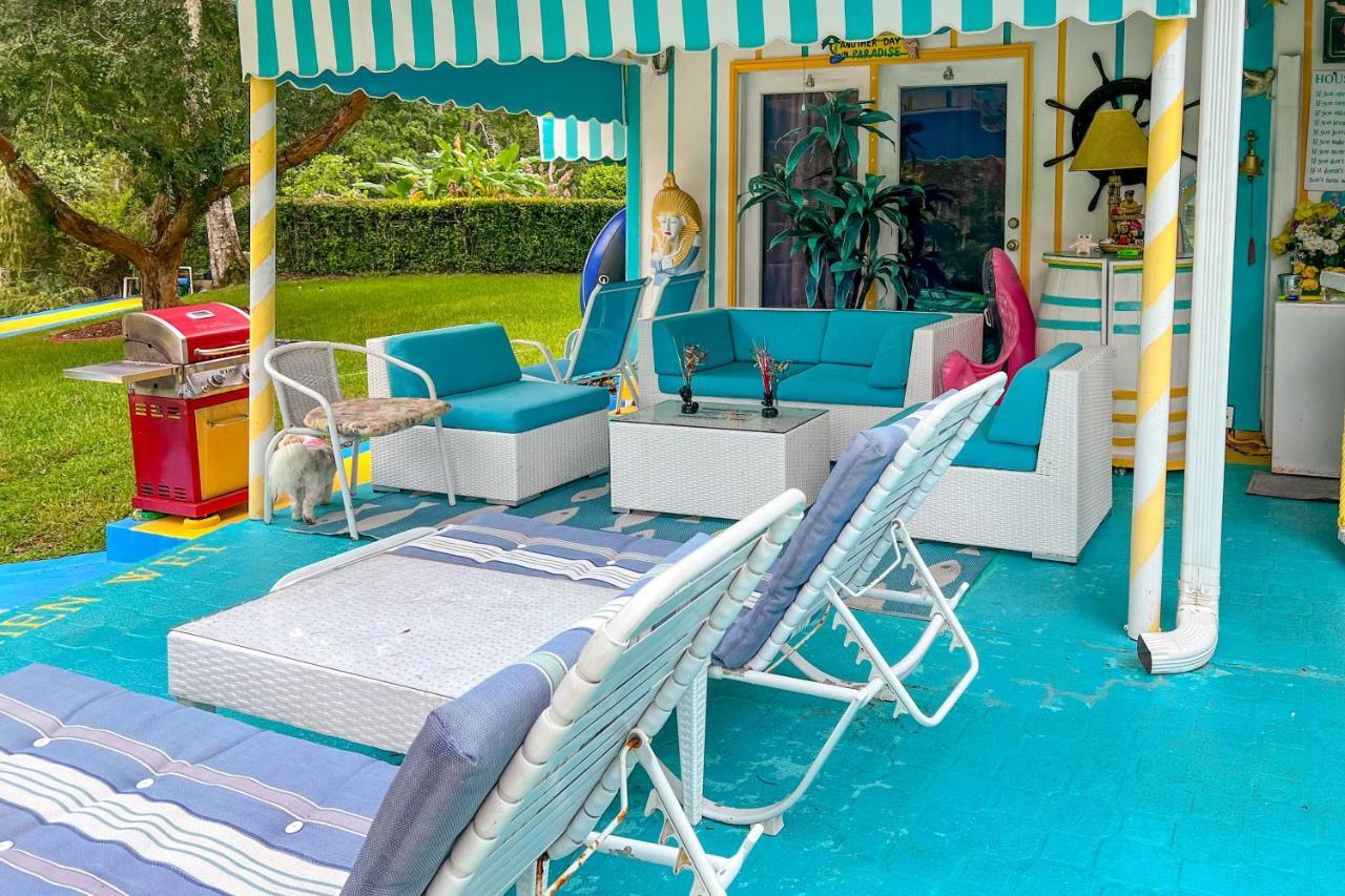 Pams Mermaid House With Riverfront Yard And Lanai! Weeki Wachee Exterior foto