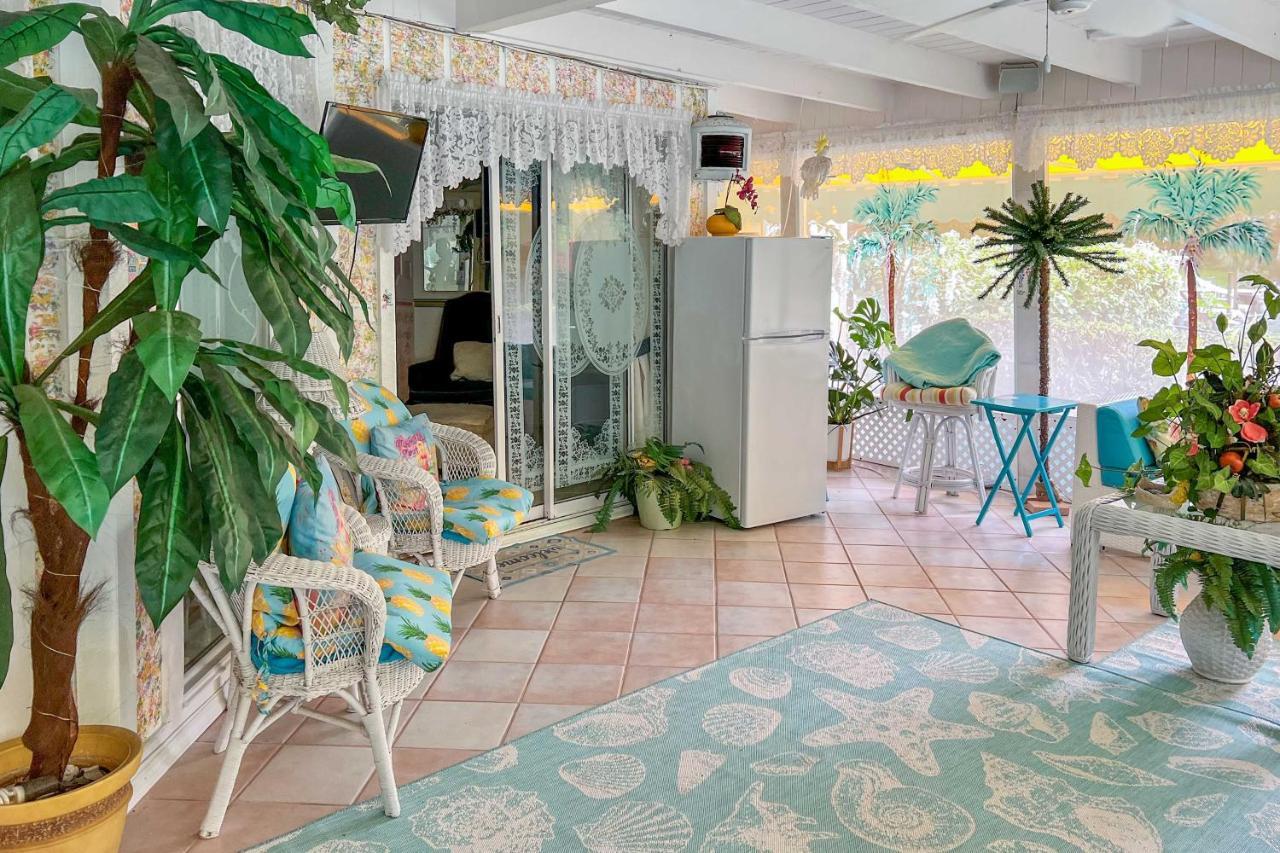 Pams Mermaid House With Riverfront Yard And Lanai! Weeki Wachee Exterior foto