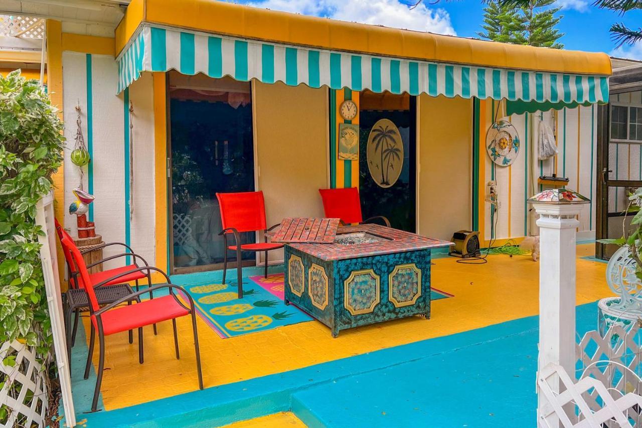 Pams Mermaid House With Riverfront Yard And Lanai! Weeki Wachee Exterior foto
