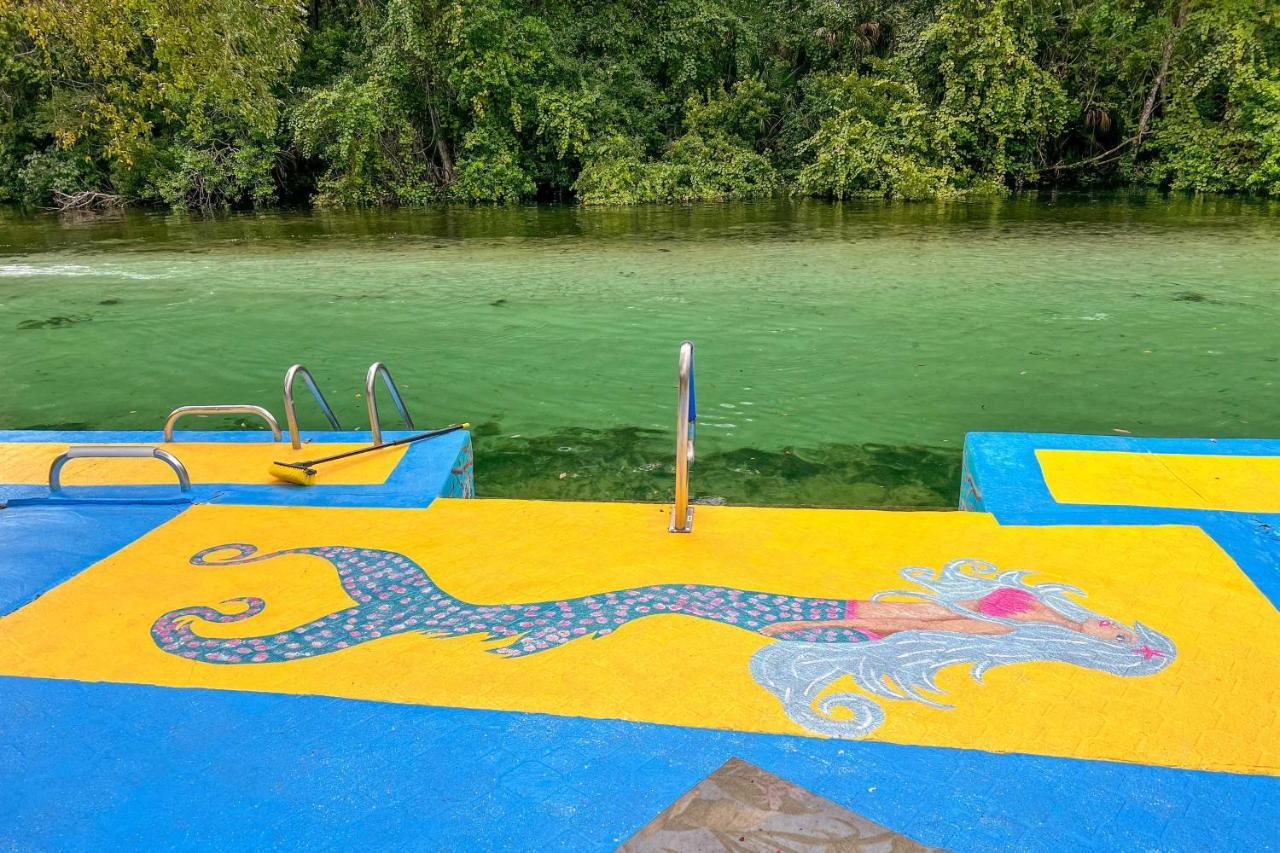 Pams Mermaid House With Riverfront Yard And Lanai! Weeki Wachee Exterior foto