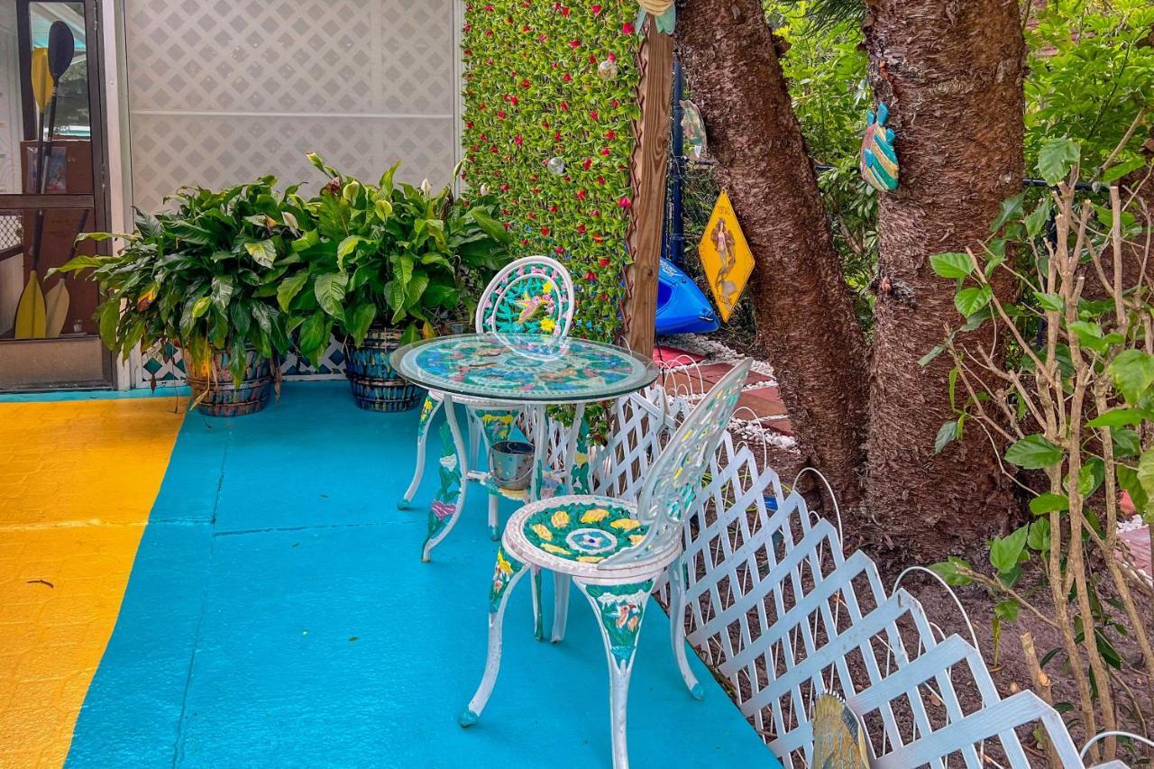 Pams Mermaid House With Riverfront Yard And Lanai! Weeki Wachee Exterior foto