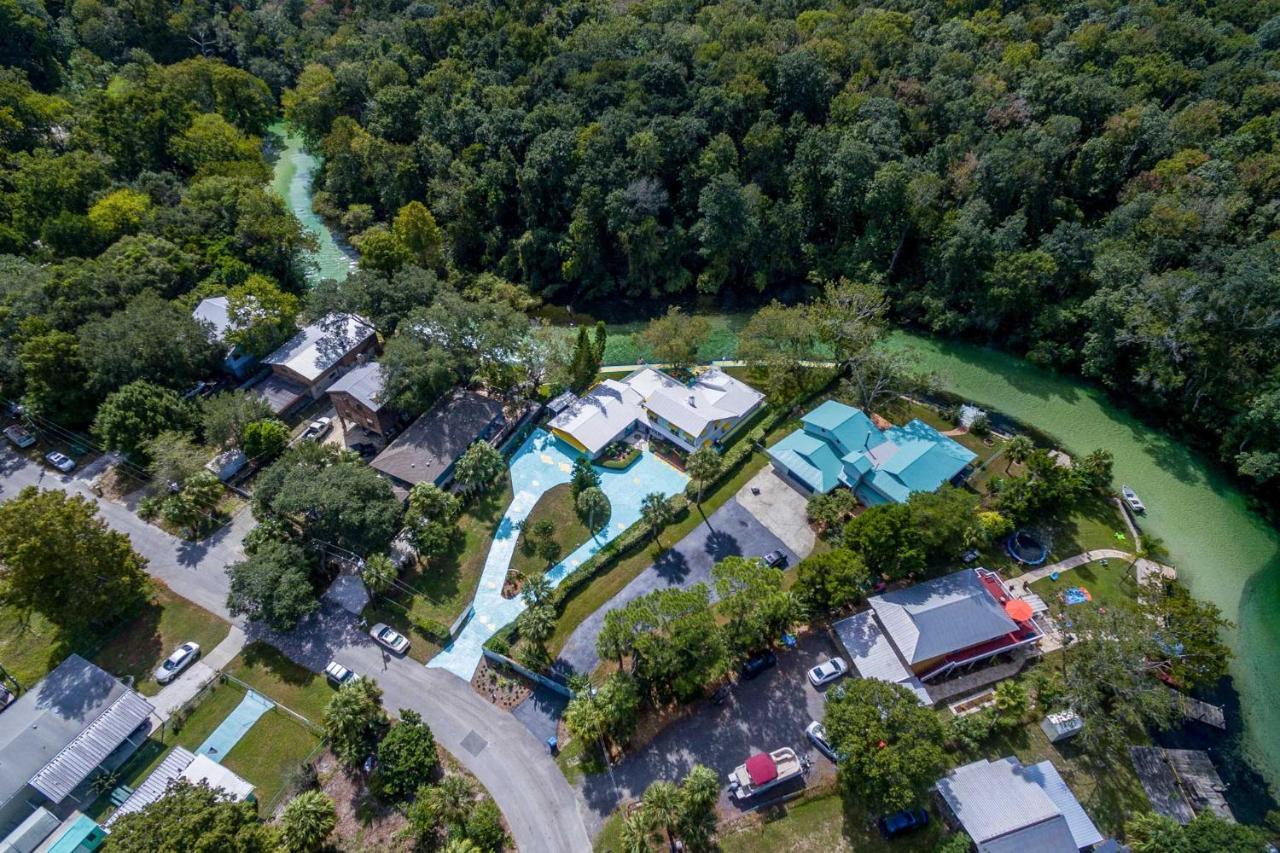 Pams Mermaid House With Riverfront Yard And Lanai! Weeki Wachee Exterior foto