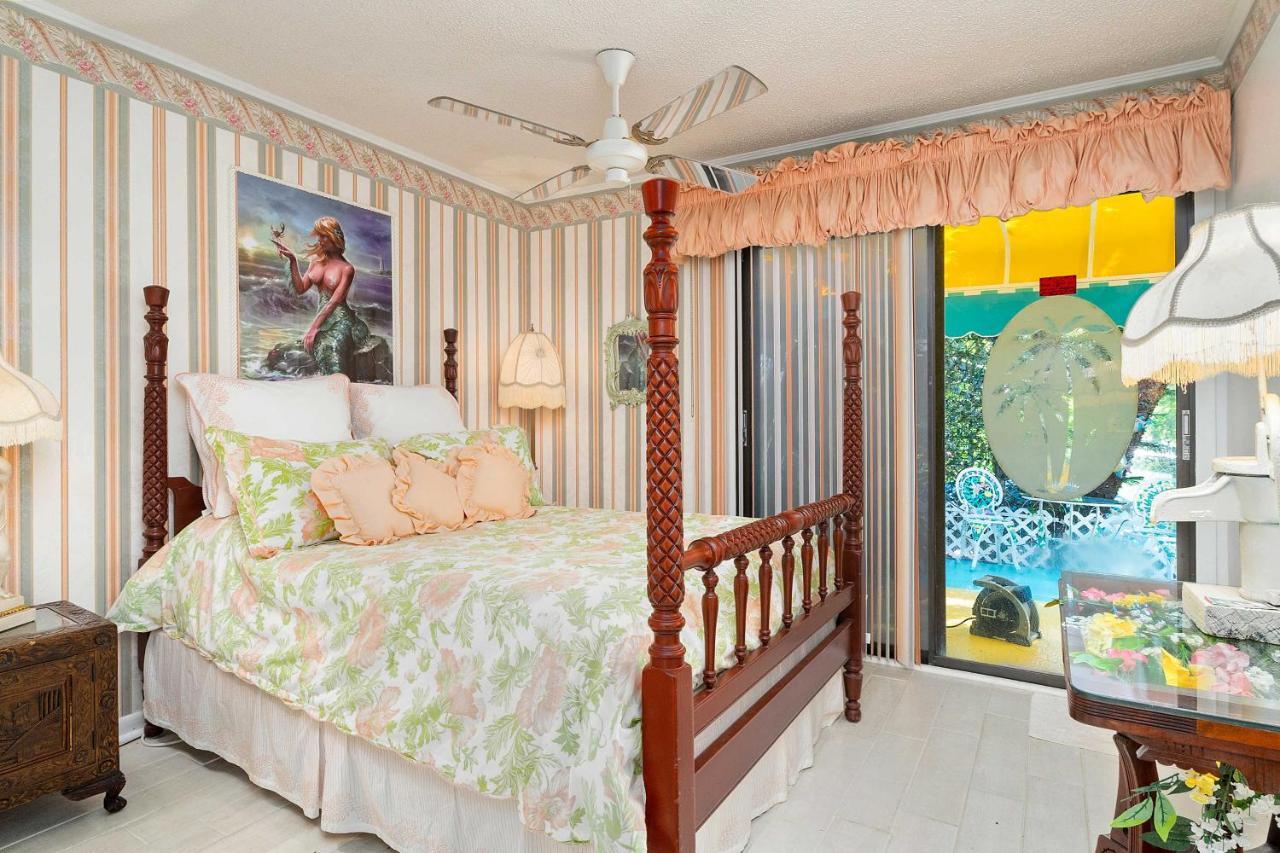 Pams Mermaid House With Riverfront Yard And Lanai! Weeki Wachee Exterior foto