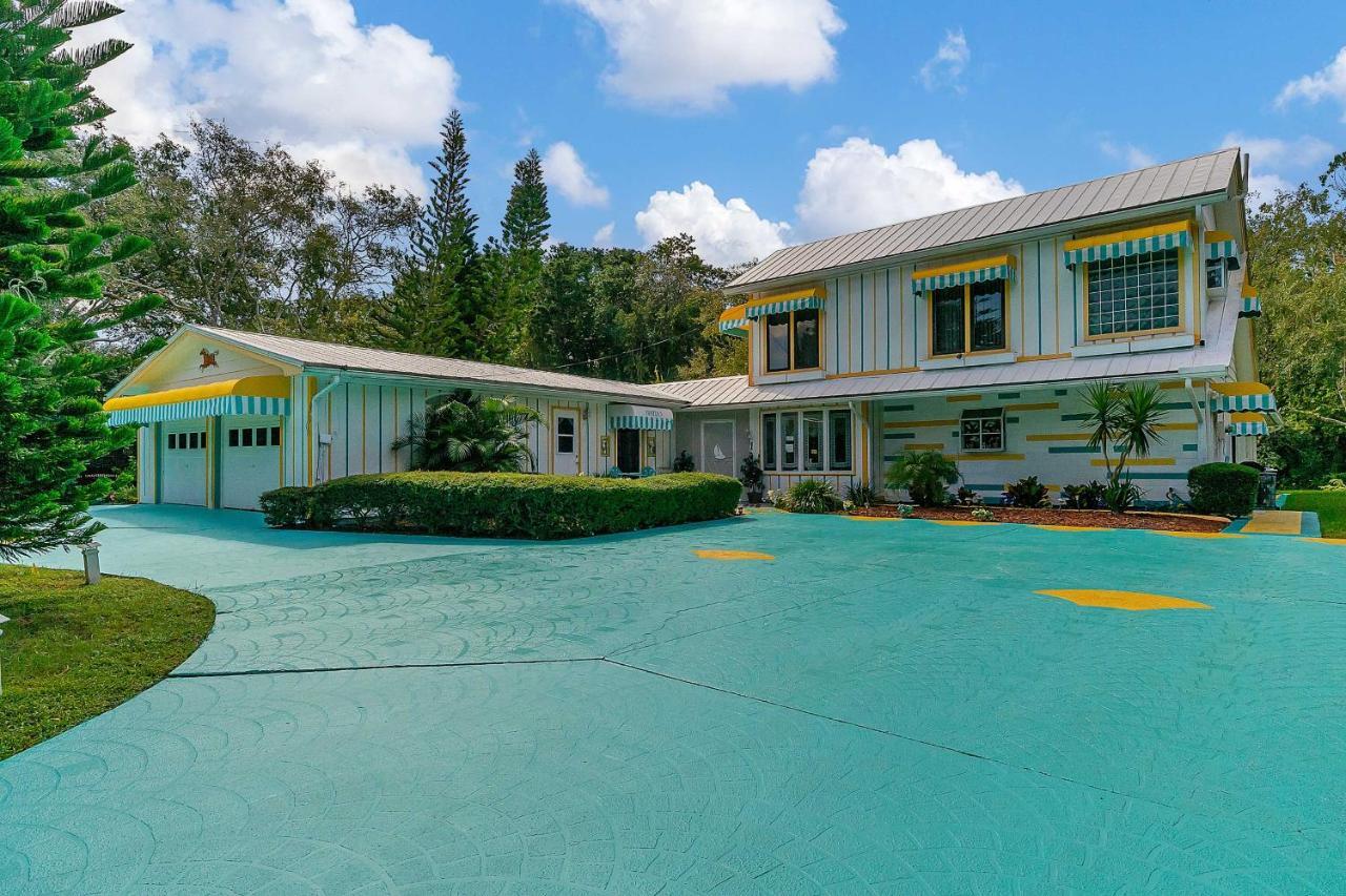 Pams Mermaid House With Riverfront Yard And Lanai! Weeki Wachee Exterior foto